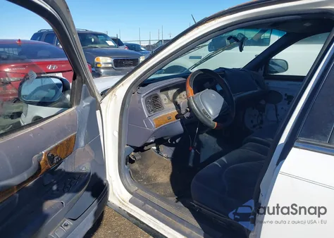 1998 Mercury Grand Marquis z USA, uszkodzony, nr VIN 2MEFM74W8WX601638